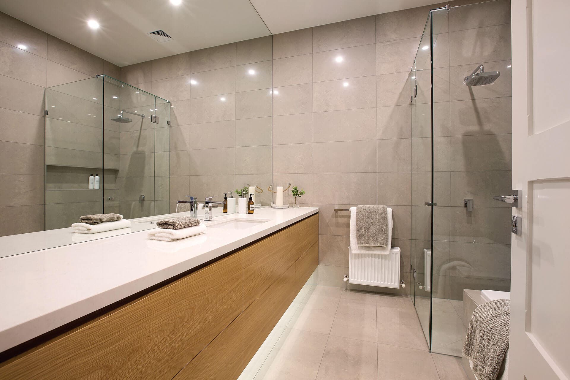 Sliding Door Shower Screen – Elegant Showers Provides Sleek, Modern Bathroom Solutions