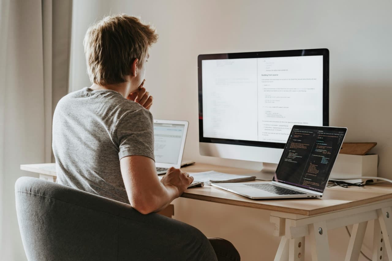 Virtual Desktops That Keep Your Team Connected and Efficient
