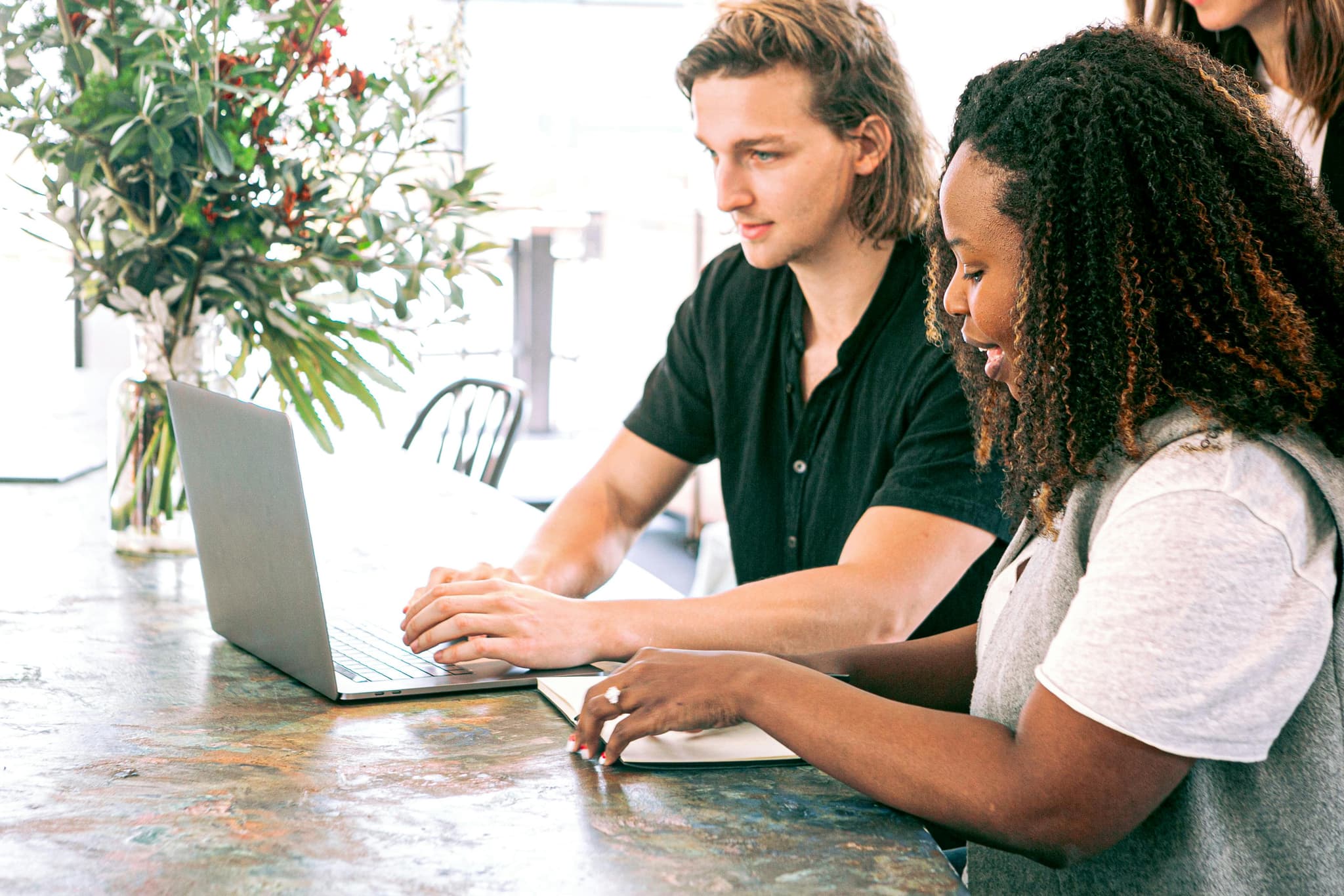 Hubspot CRM Free Tools Every Marketer Should Use