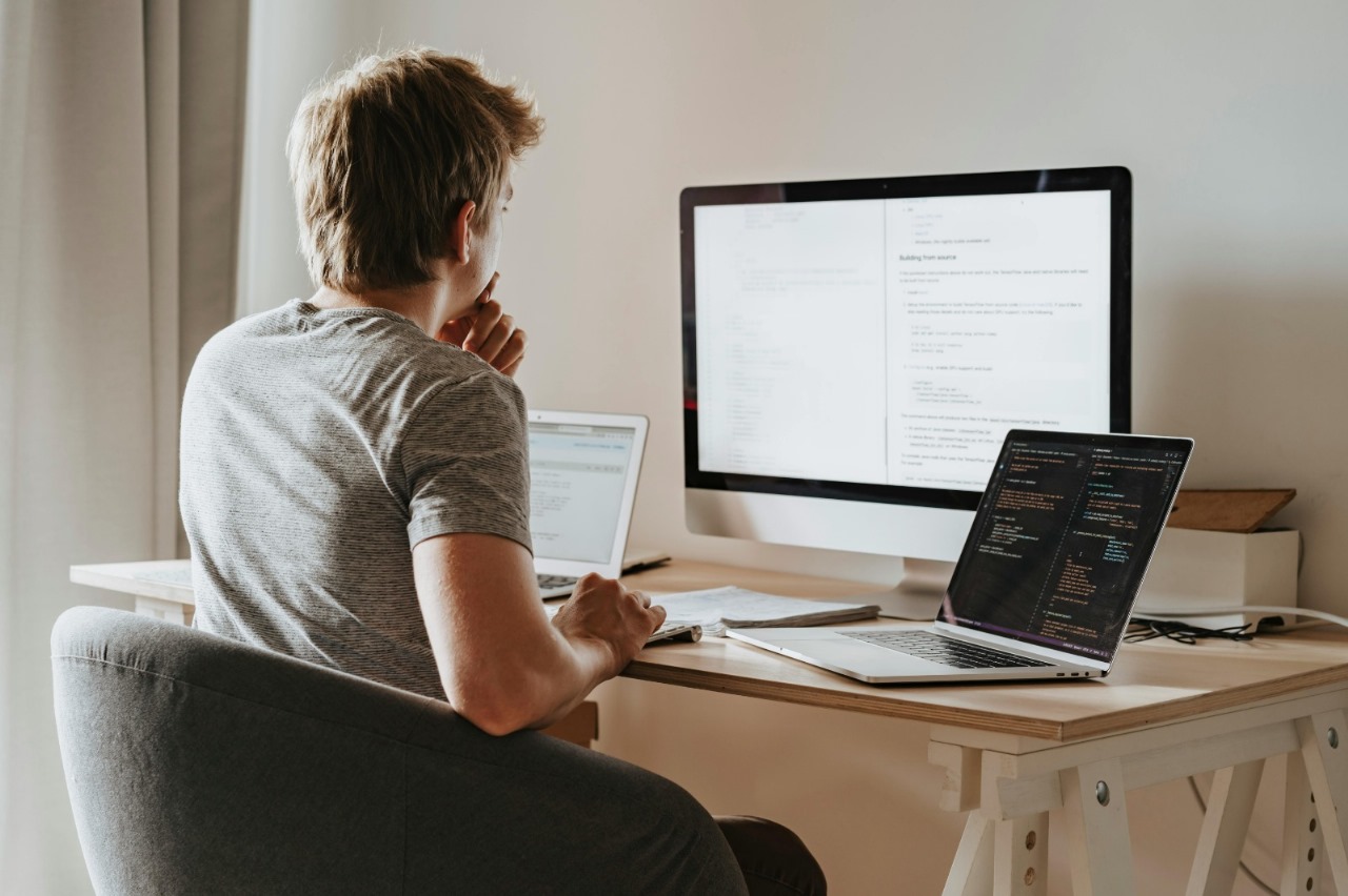 Virtual Desktops That Keep Your Team Connected and Efficient