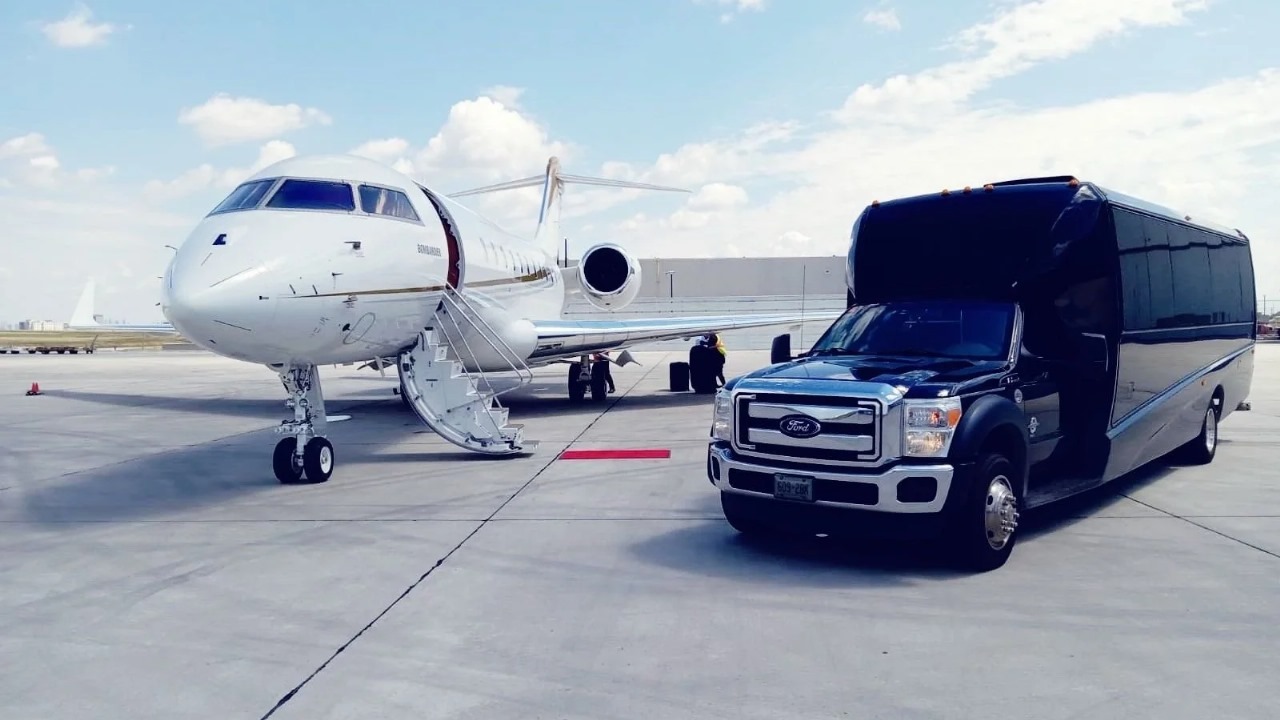 Travel Smoothly with Time Limousine’s Town Car Service Vancouver