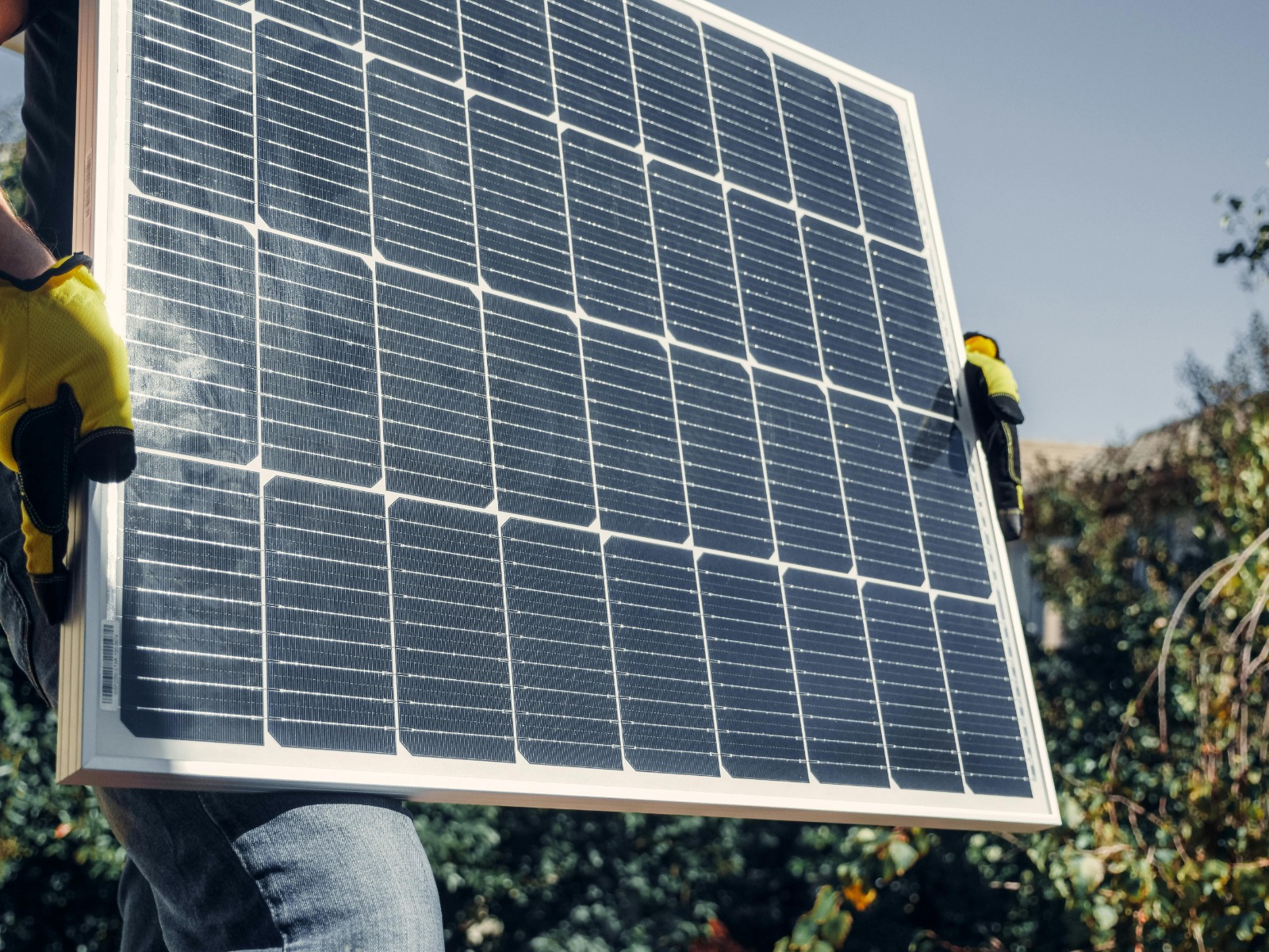 Commercial Solar Panels Lincoln: Improve Energy Performance Today