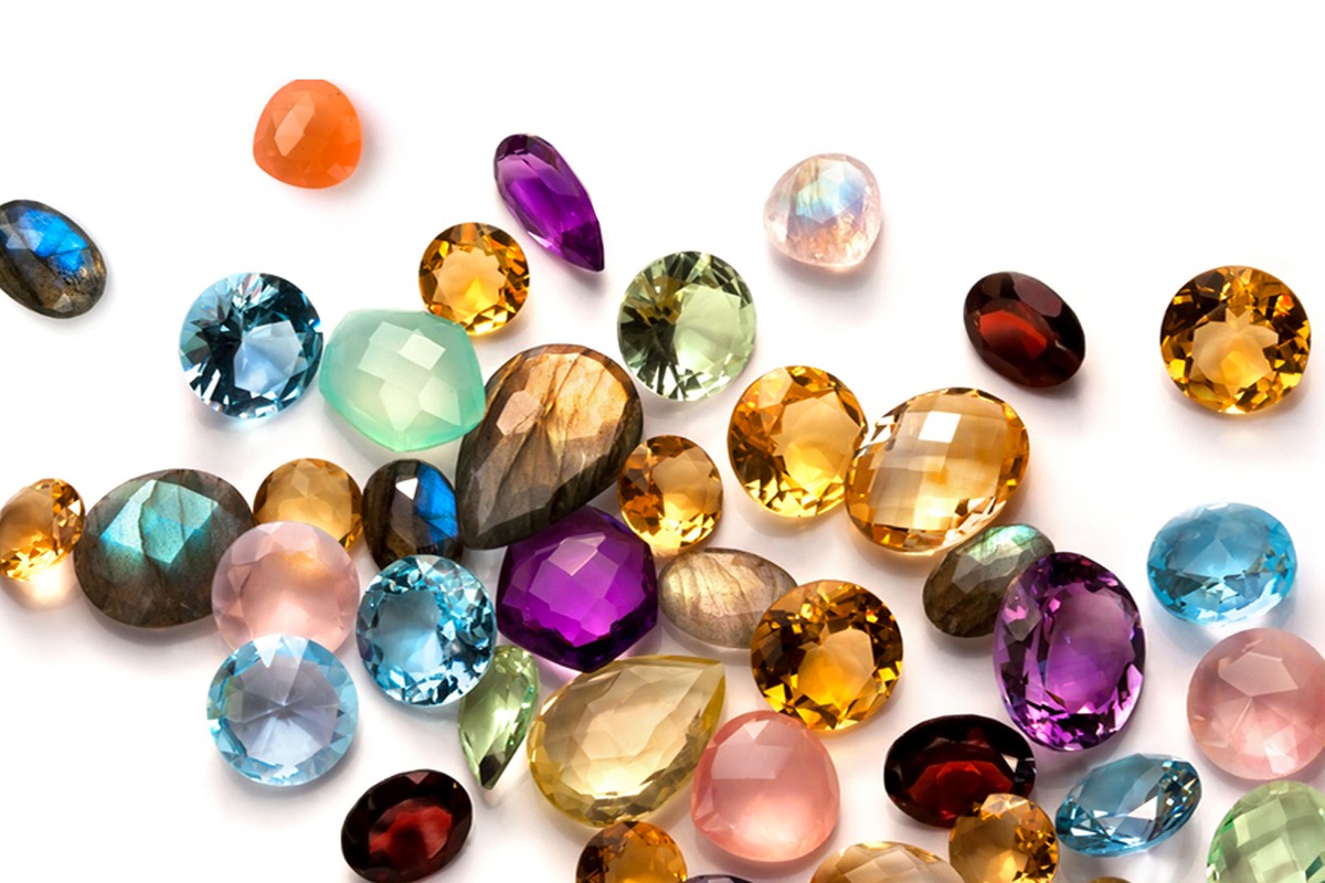 Peach Sapphire Luxury – Only at Nash Gems